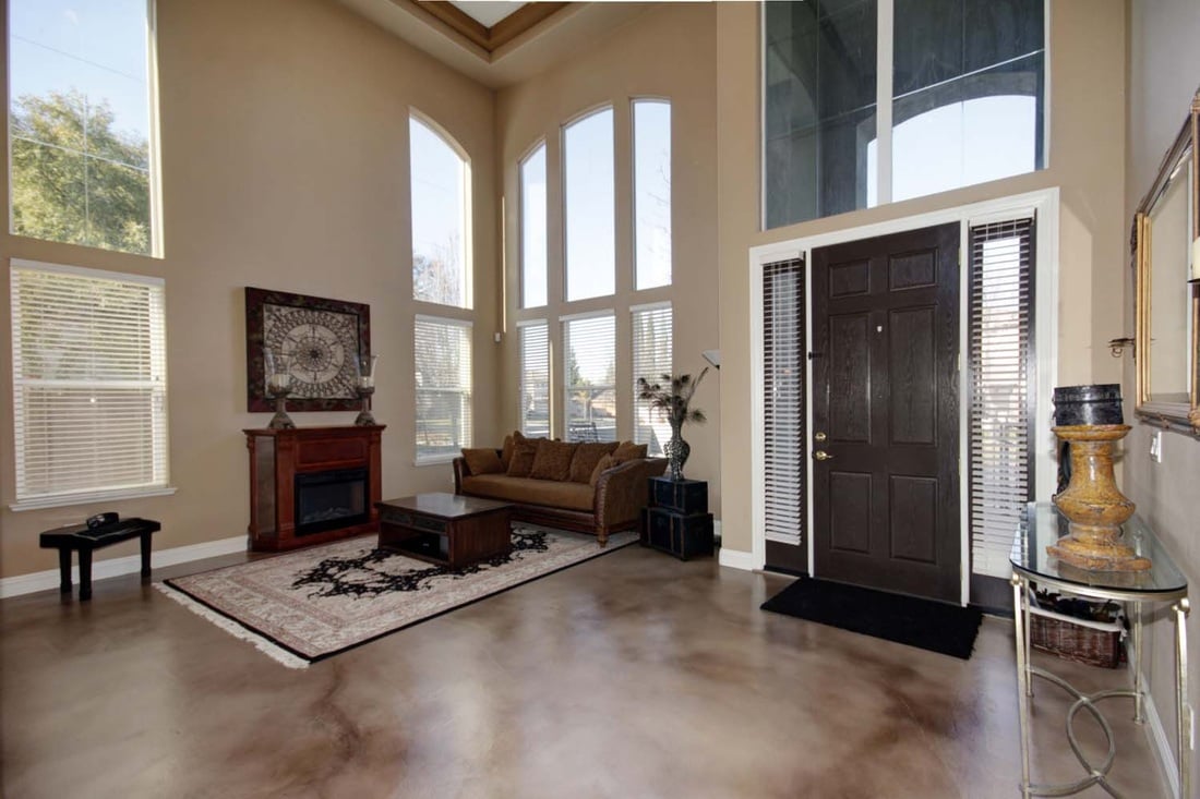 Gorgeous Gated Roseville Listing on 13th Hole at Diamond Oaks!