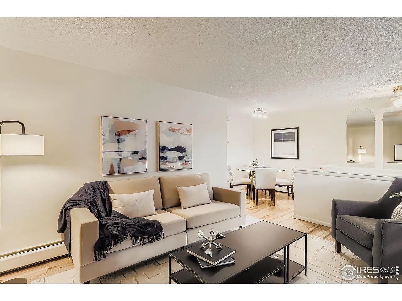 1842 Canyon Blvd #111