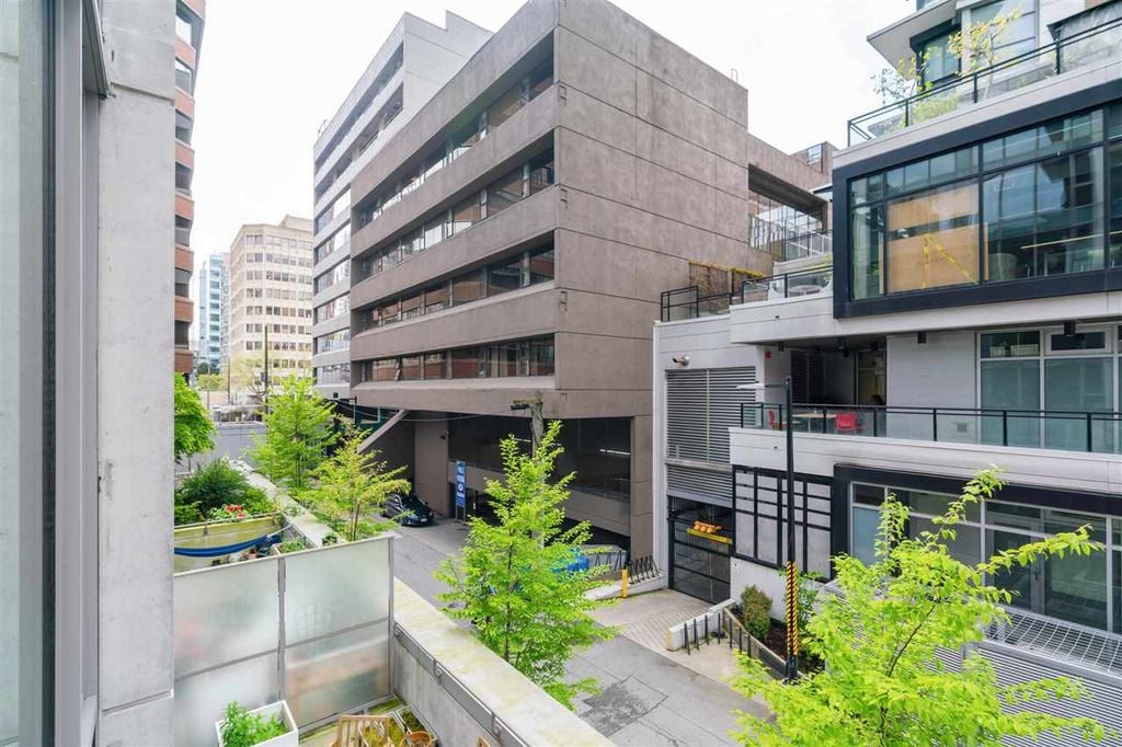 1133 Hornby St, #306