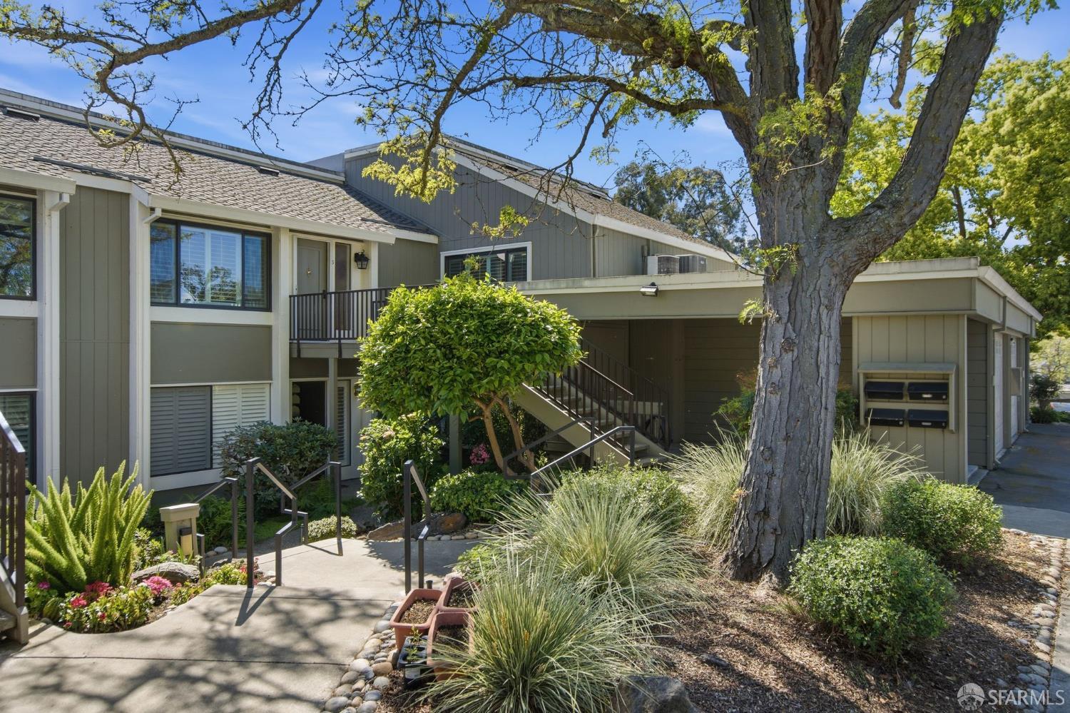 3136 Rossmoor Parkway #5