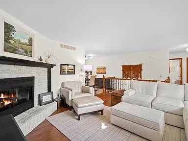 2120 Willowbrook Dr