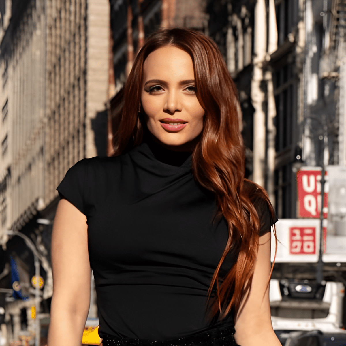 Mia Camarra New York, NY Real Estate Agent Headshot