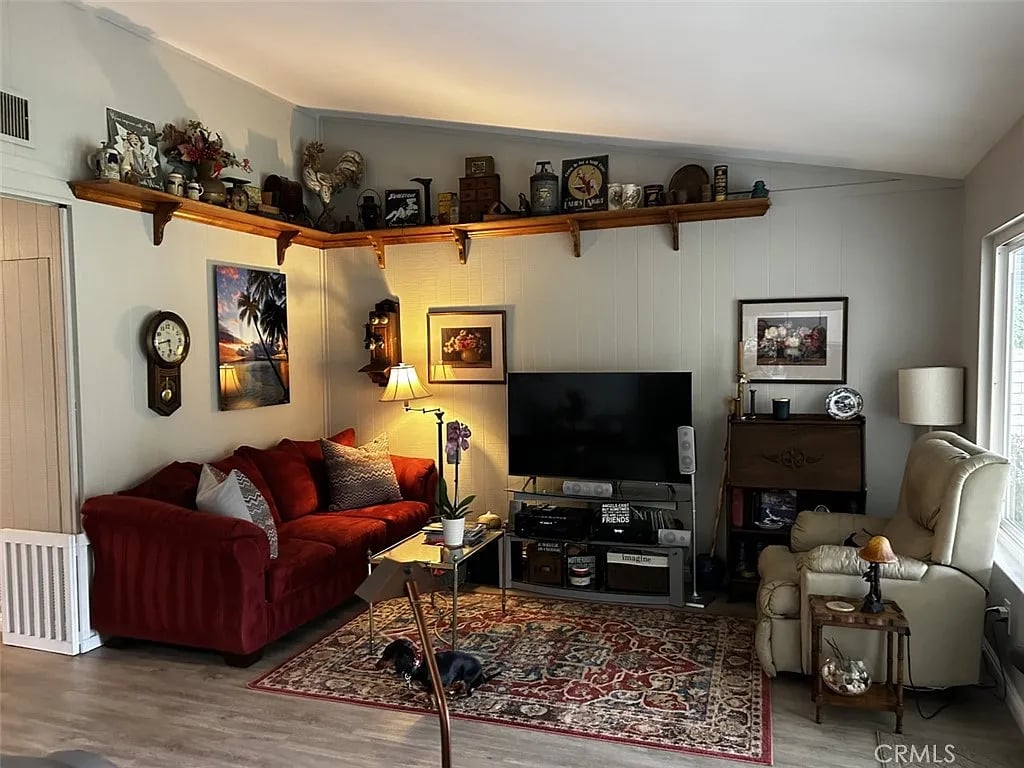 1456 Avenida Loma