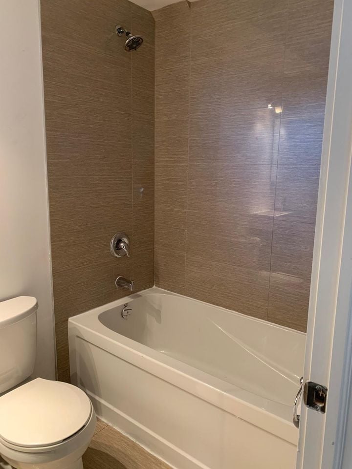 1393 Dundas Street, Toronto