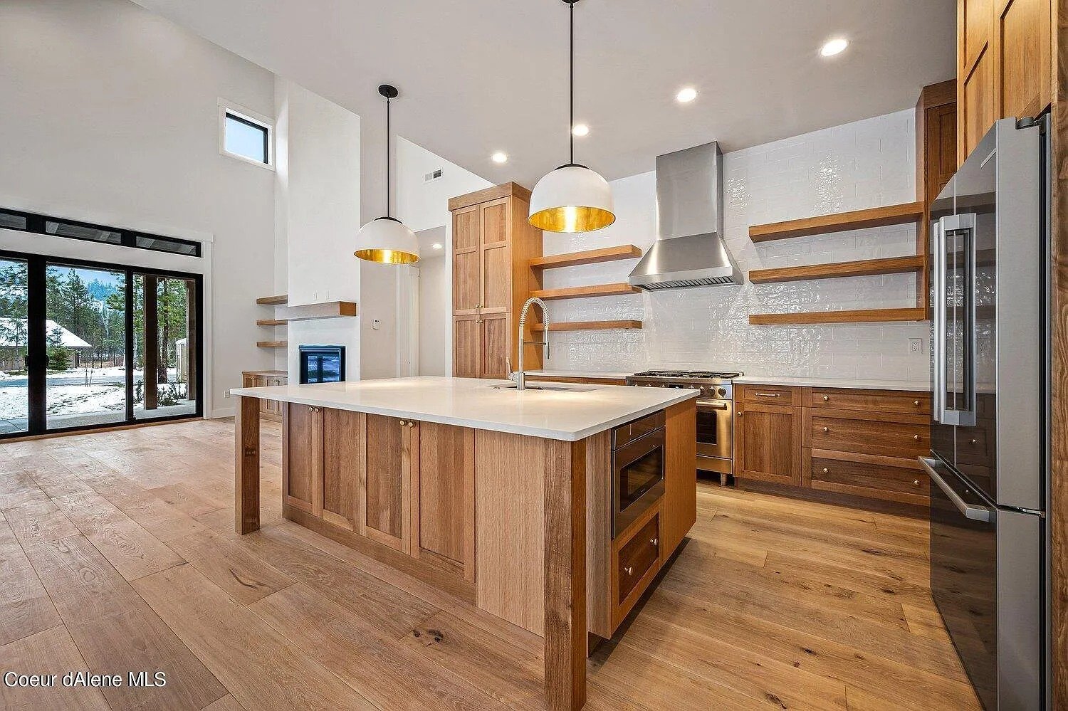 428 W Beach Ct