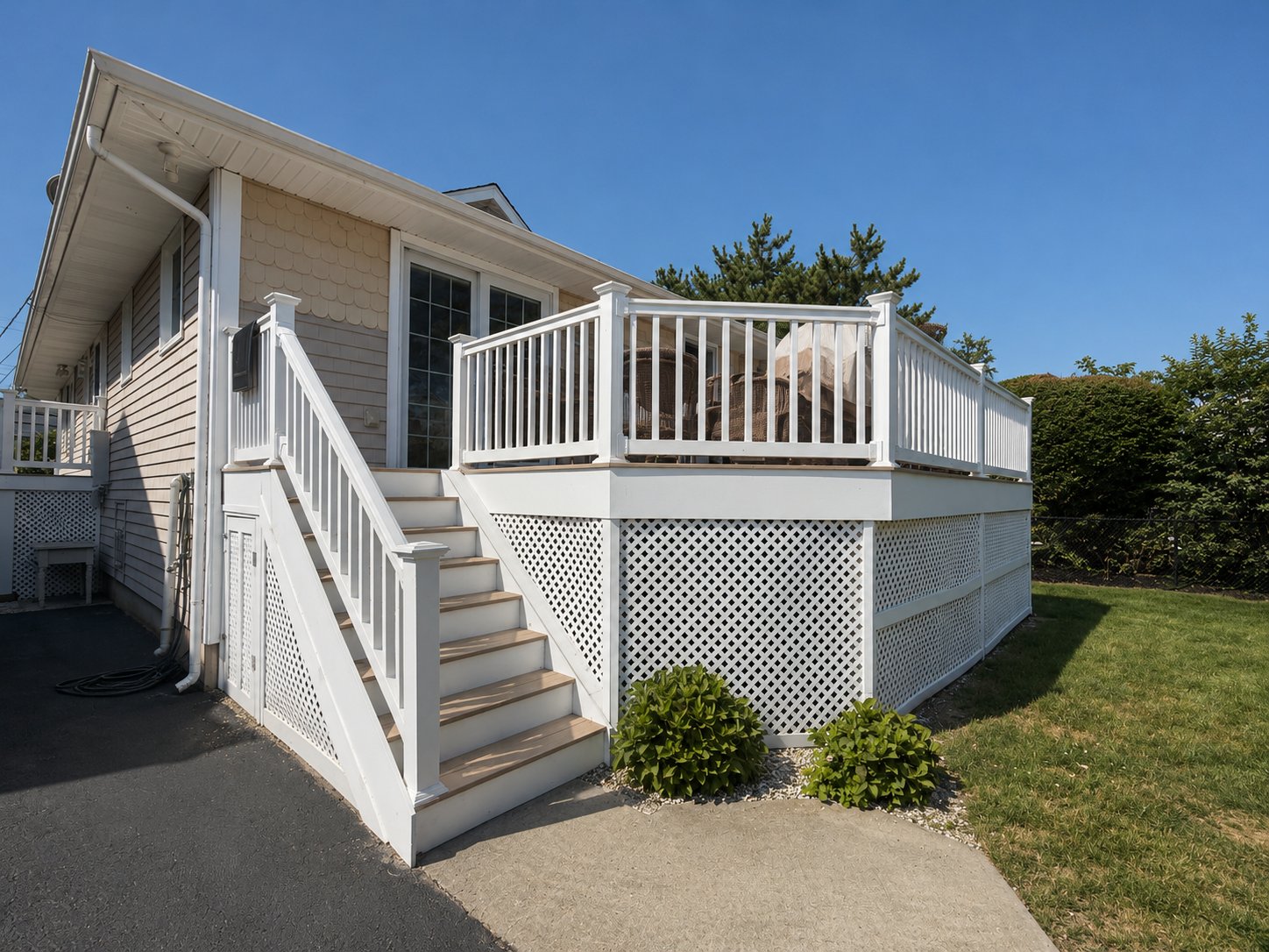 Summer Rental - Newly Renovated 2 Blocks to the Beach