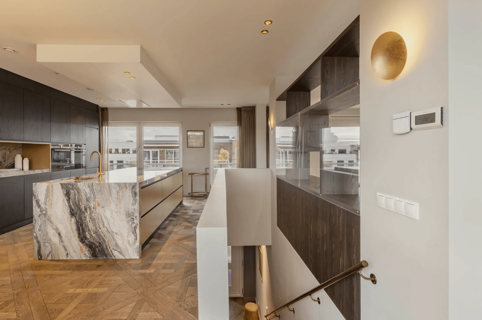 HIGH-END PENTHOUSE