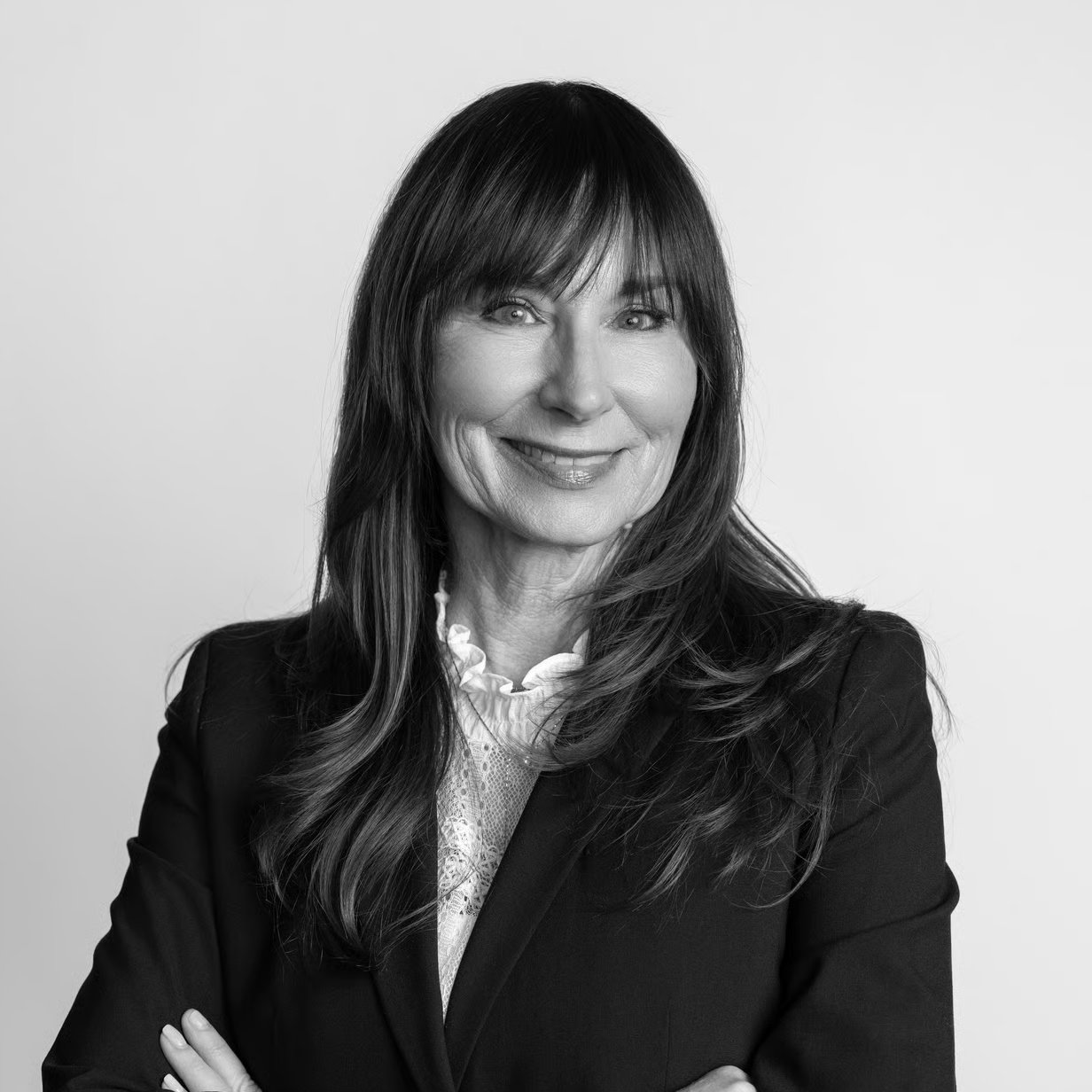 Denise Campanelli Laguna Beach, CA Real Estate Agent Headshot