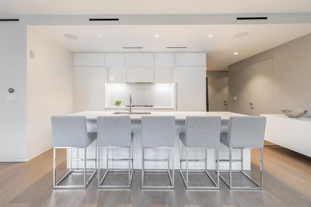 10 Farnsworth St #3A