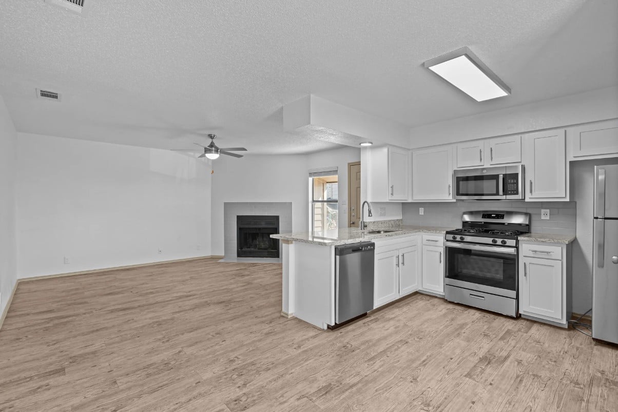 Amazing 2/1 in Pflugerville