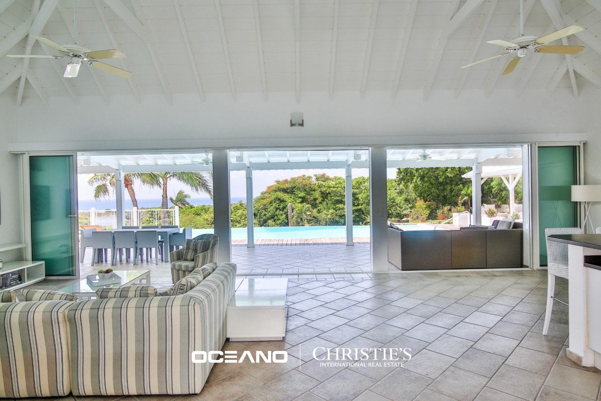 VILLA NO LIMITS AND VILLA CALLISTO