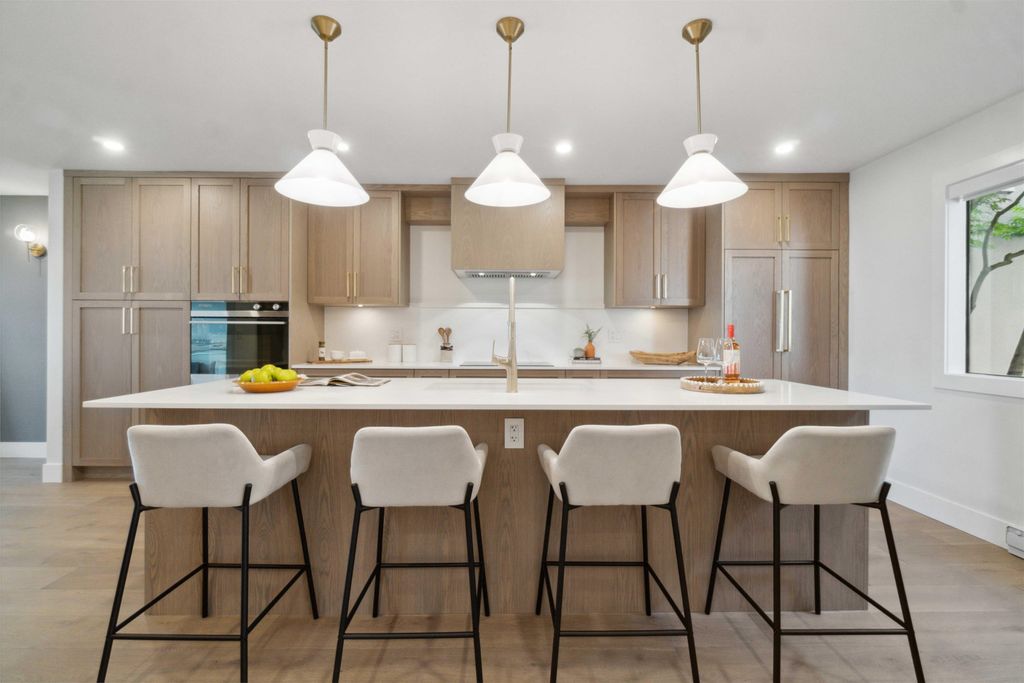 2206 Folkestone Way, #9