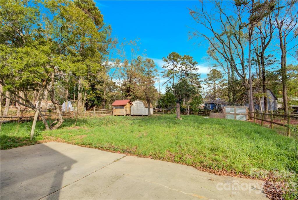 3912 Courtland Dr