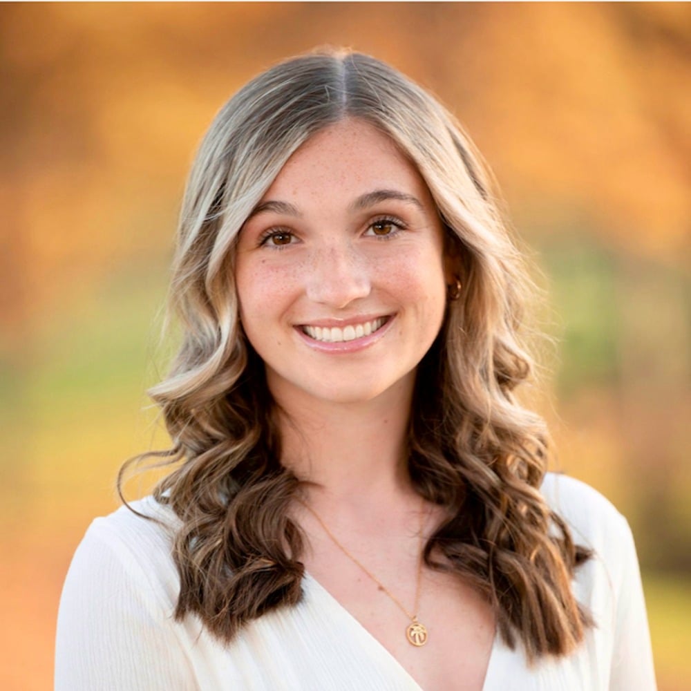 Anna Quinn Plymouth, MA Real Estate Agent Headshot