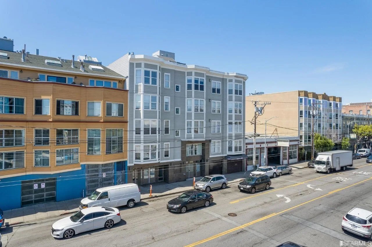 Citrino Condominiums