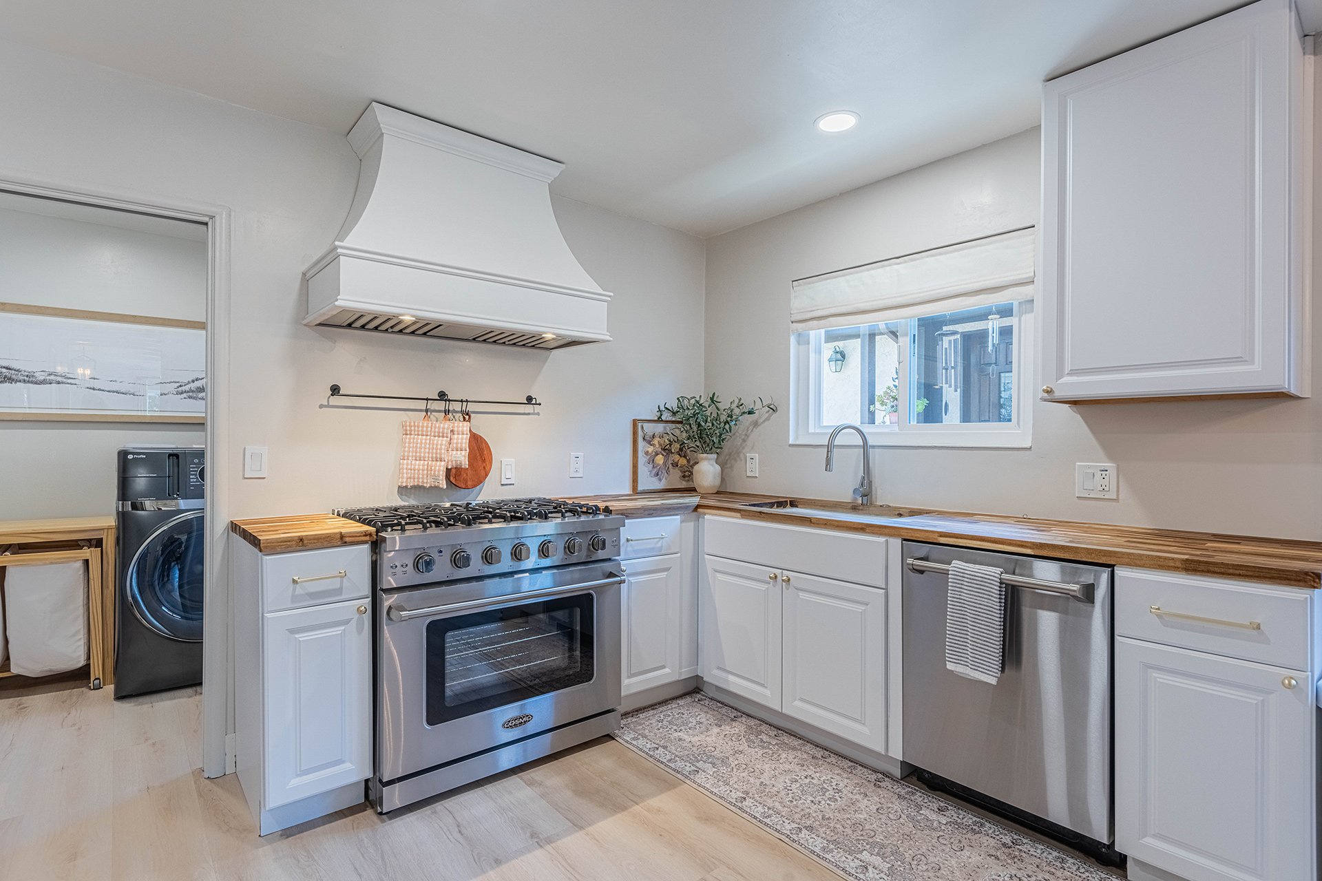 Charming Monterey Haven - 1056 Harrison St