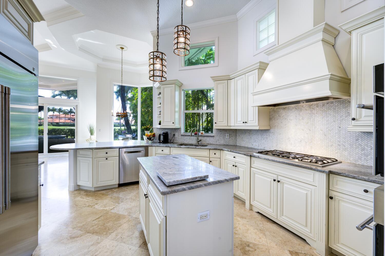 538 Les Jardin Dr