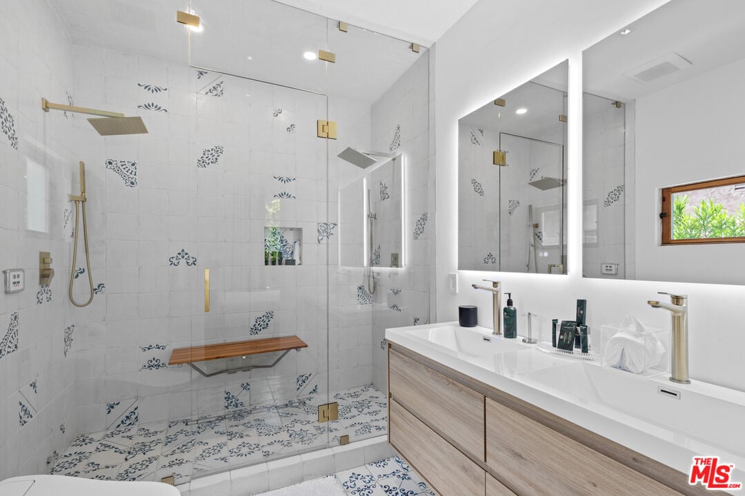 N Crescent Heights Blvd, 90048