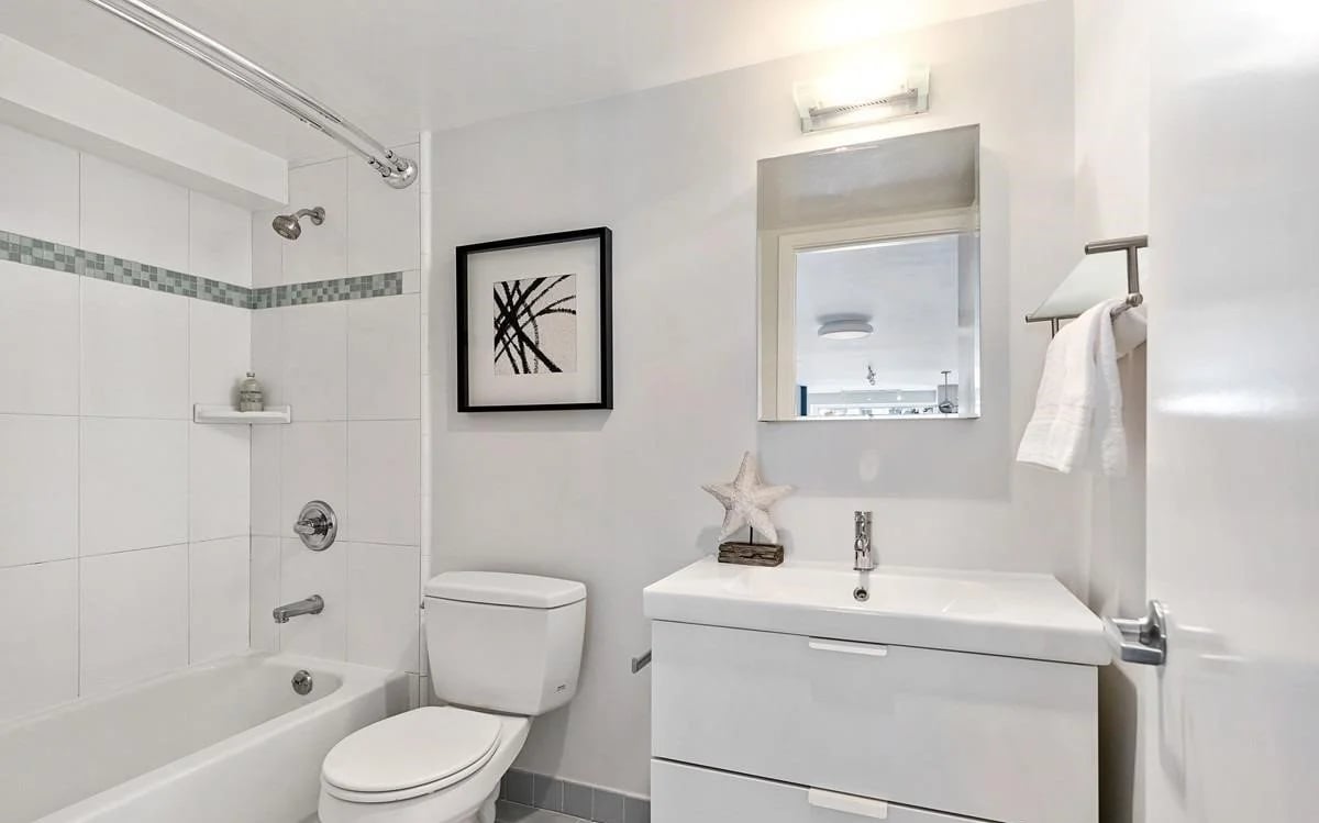 2407 Harrison Street Lofts