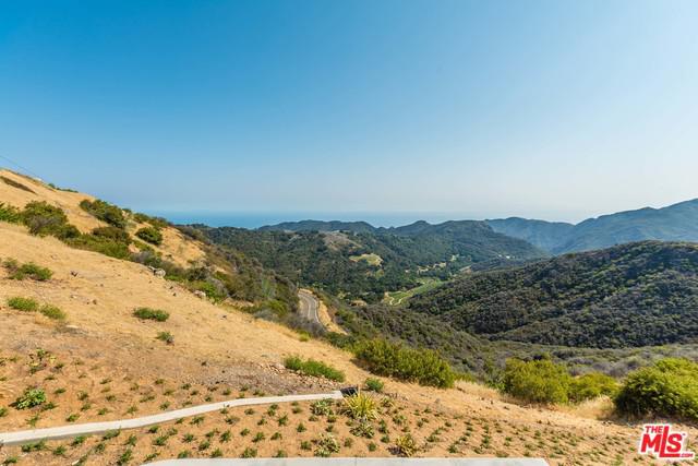 940 Latigo Canyon