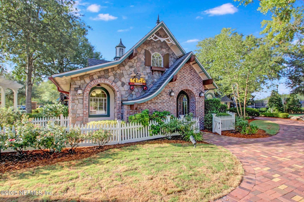 1479 Shadow Creek Dr