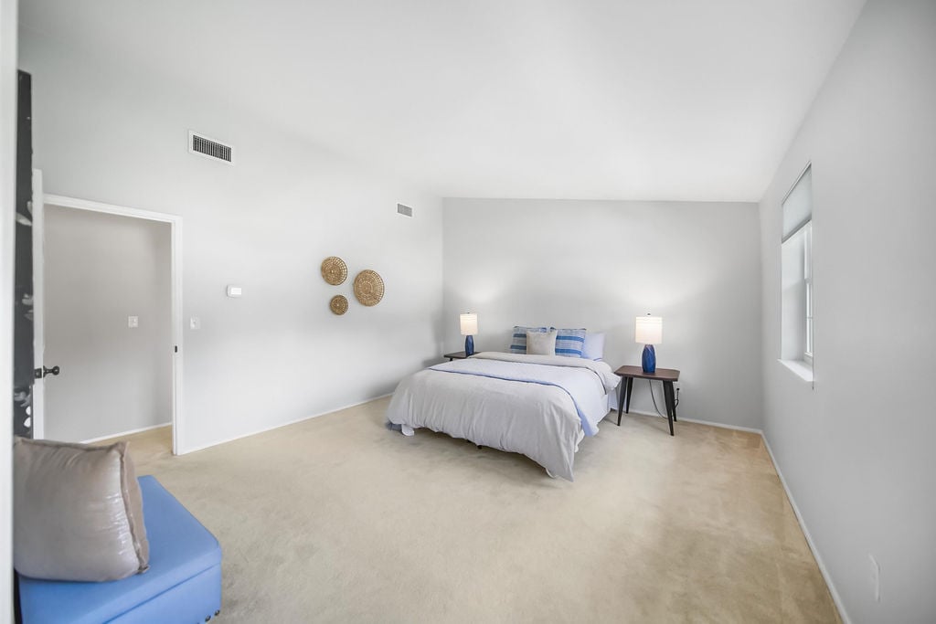 3055 NW Colonial Lane