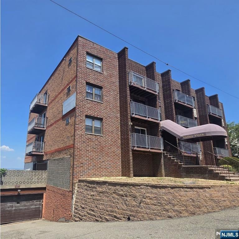 Renovated One-Bedroom Condos Under $250,000 in Palisades Park, NJ: 8 Things to Check