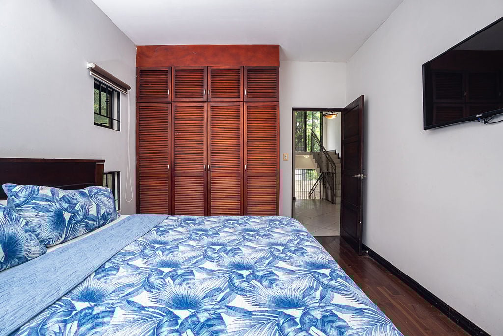 Casa Reye | Stunning 3-Bedroom Beach Home with Rooftop Ocean Views and Private Pool in Surfside, Playa Potrero