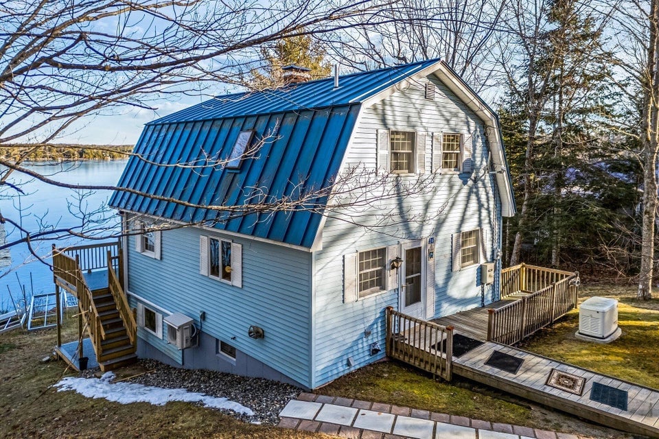 36 Worcester Way Lincoln, ME 04457