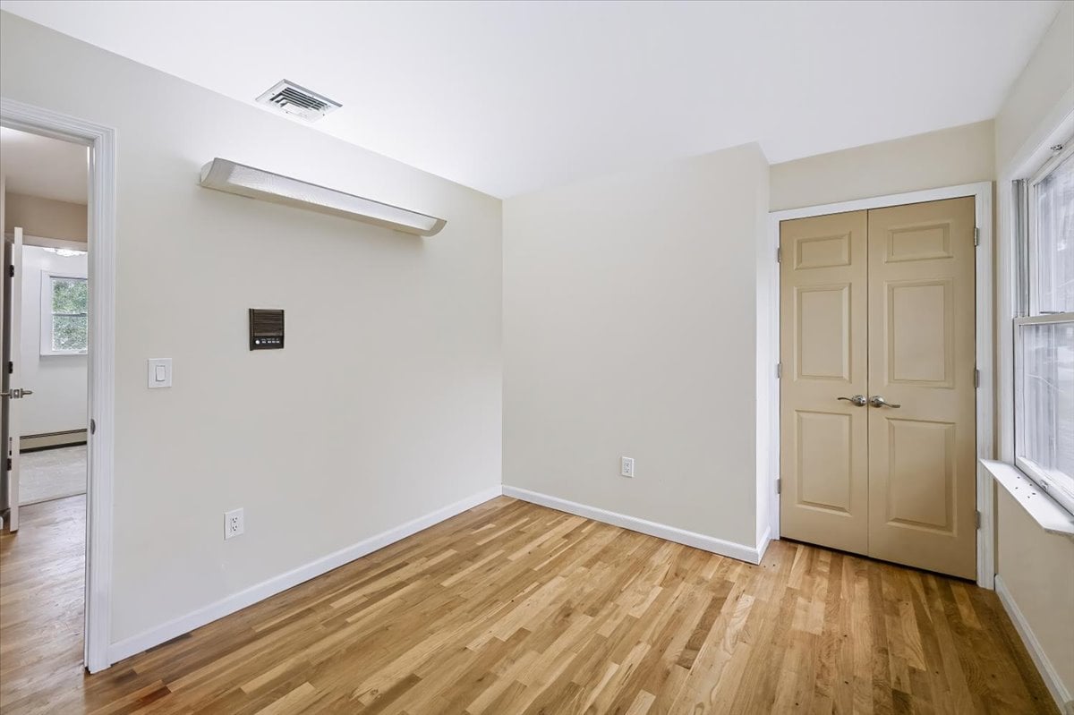 156 River Rd