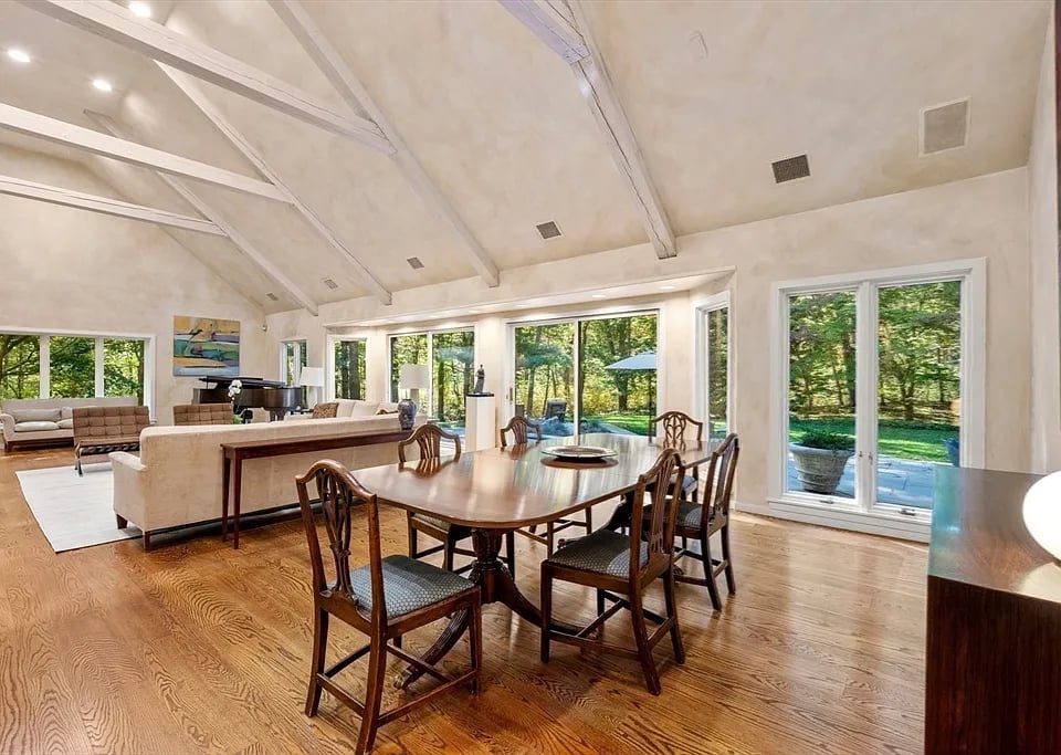 24 Trailside Rd
