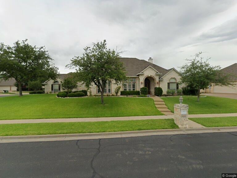1100 Castle Bluff Cir