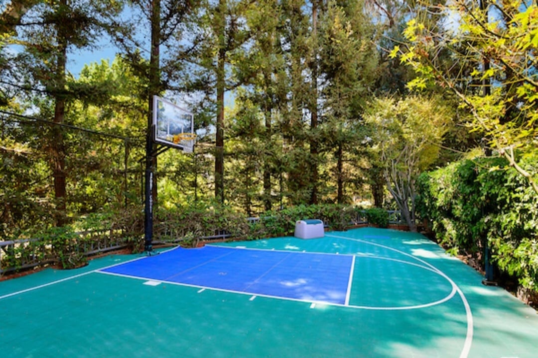 Ridge Oasis