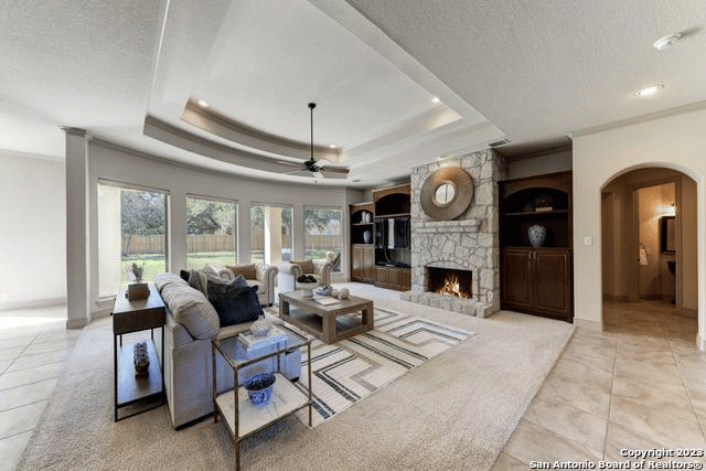 365 Regent Cir