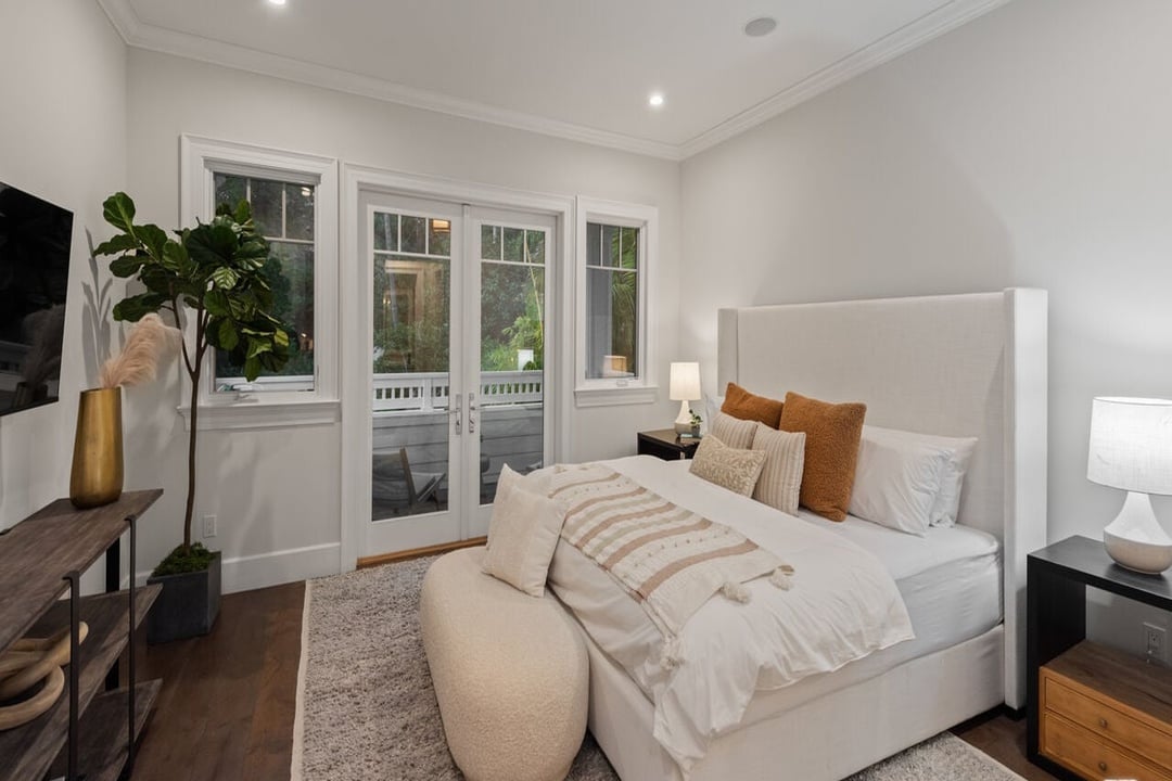 Luminor Heights, Laurel Canyon Blvd, 90046