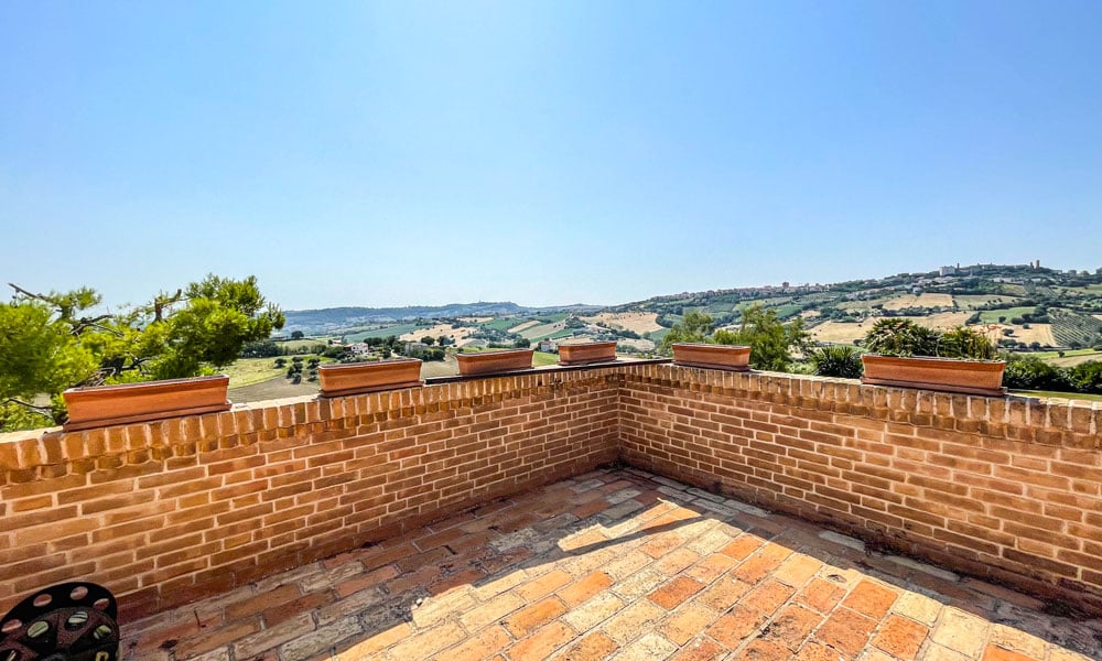 Authentic Villa with Panoramic Terrace and Pool 