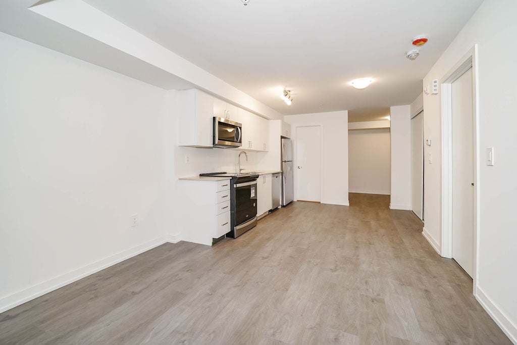 1650 Victoria Park Ave 103