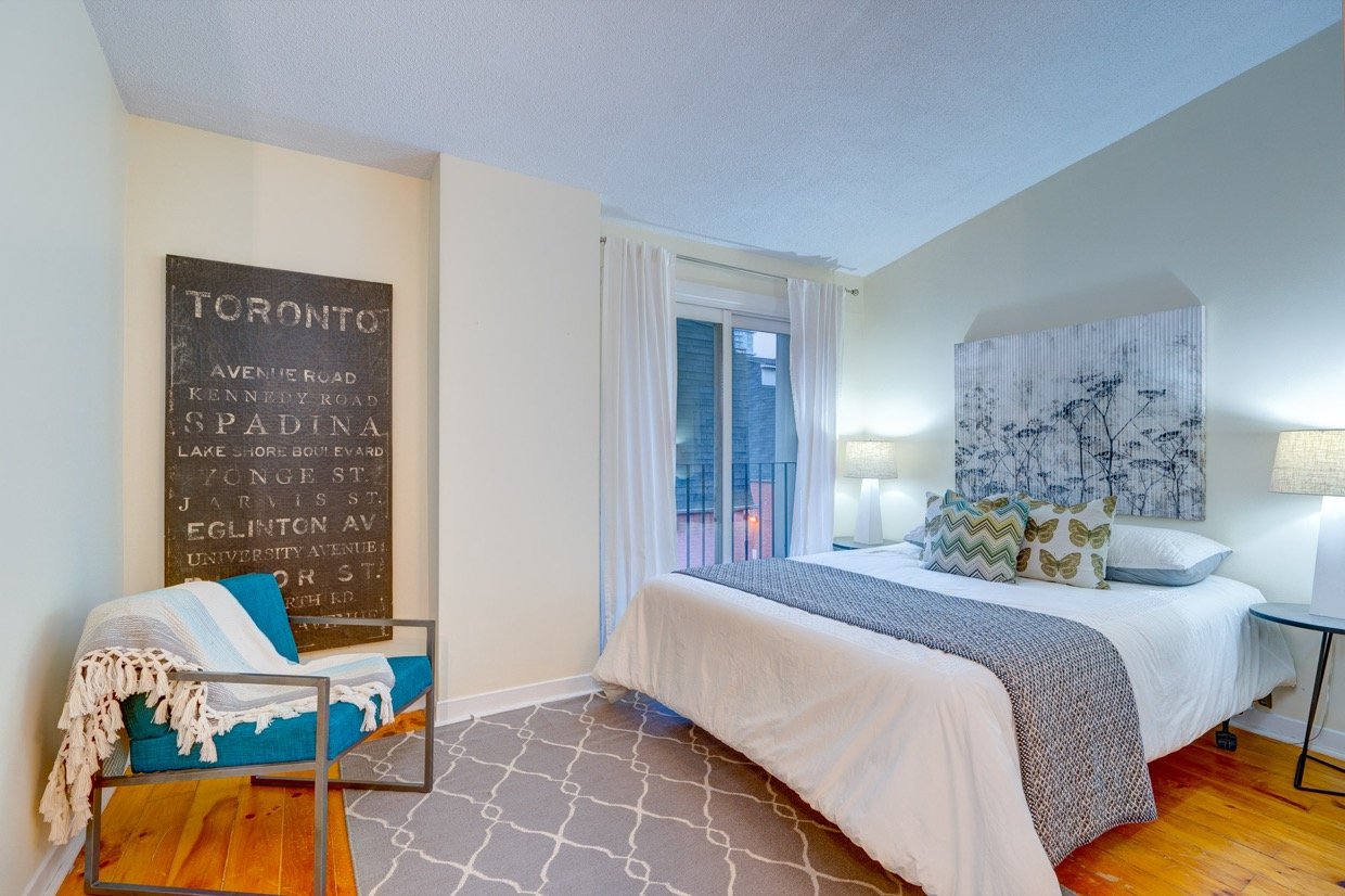 325 Jarvis St, #8