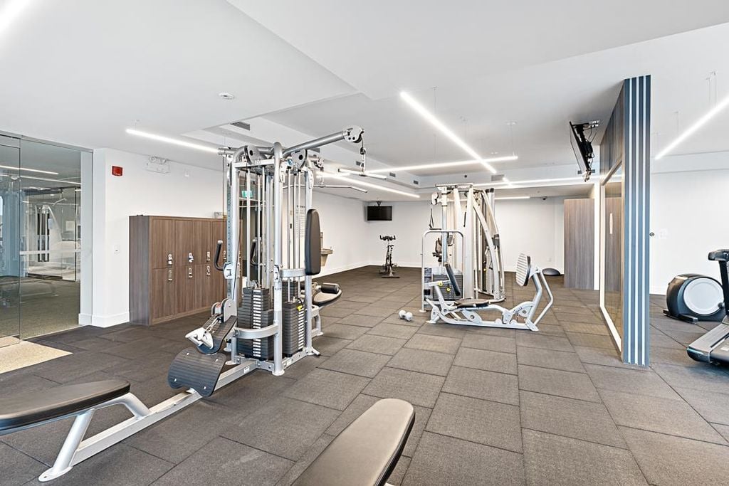 6333 West Blvd, #211