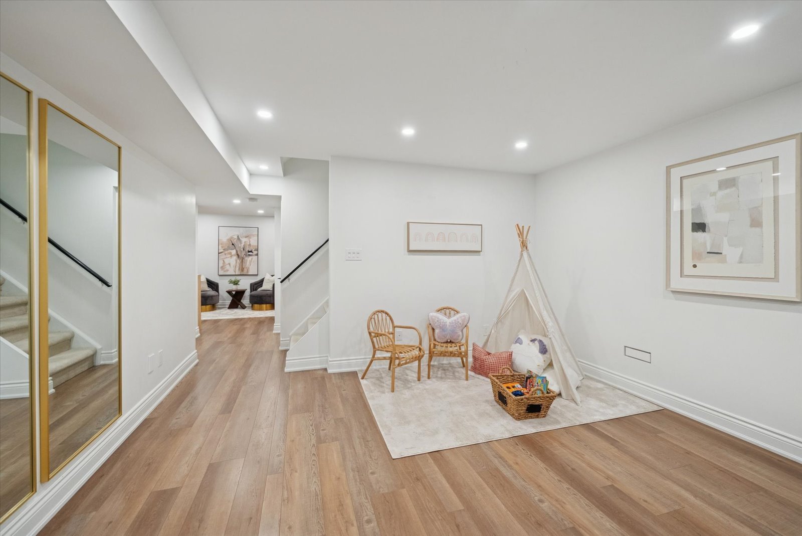 77 Fred Silvester rd