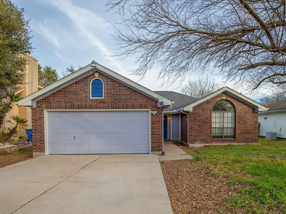 16207 Parkway Dr
