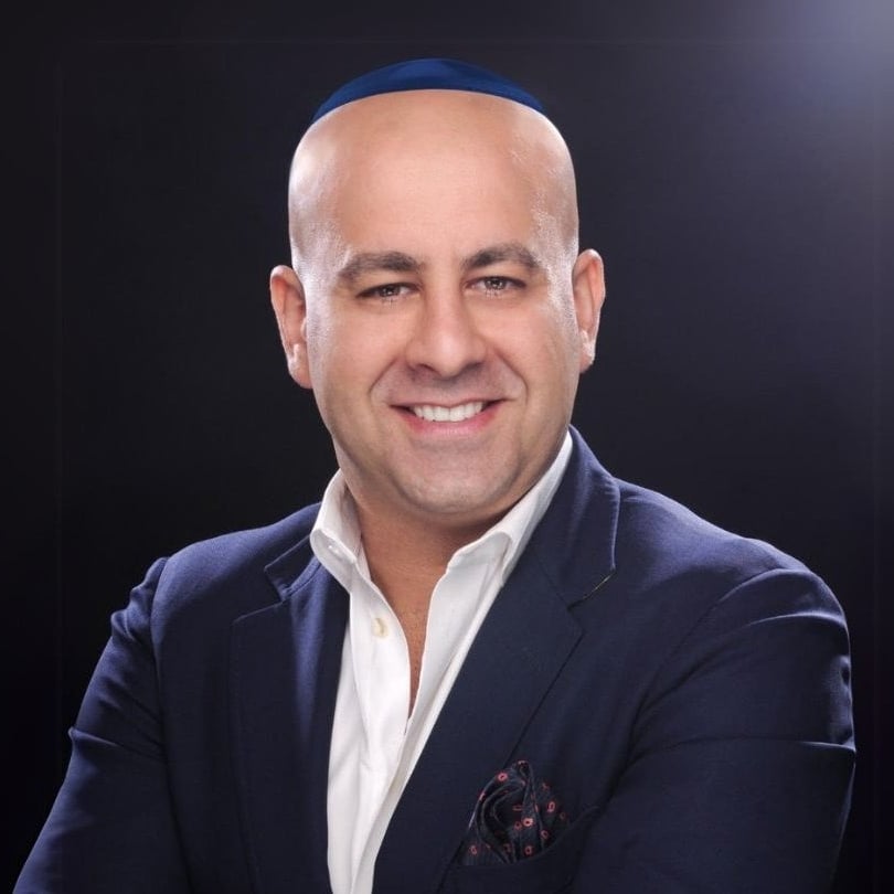 Allen Davoudpour Aventura, FL Real Estate Agent Headshot