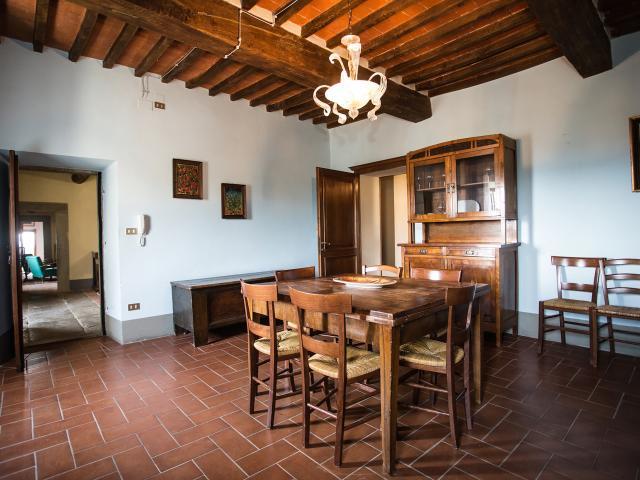 Enchanting Countryside Estate in Arezzo