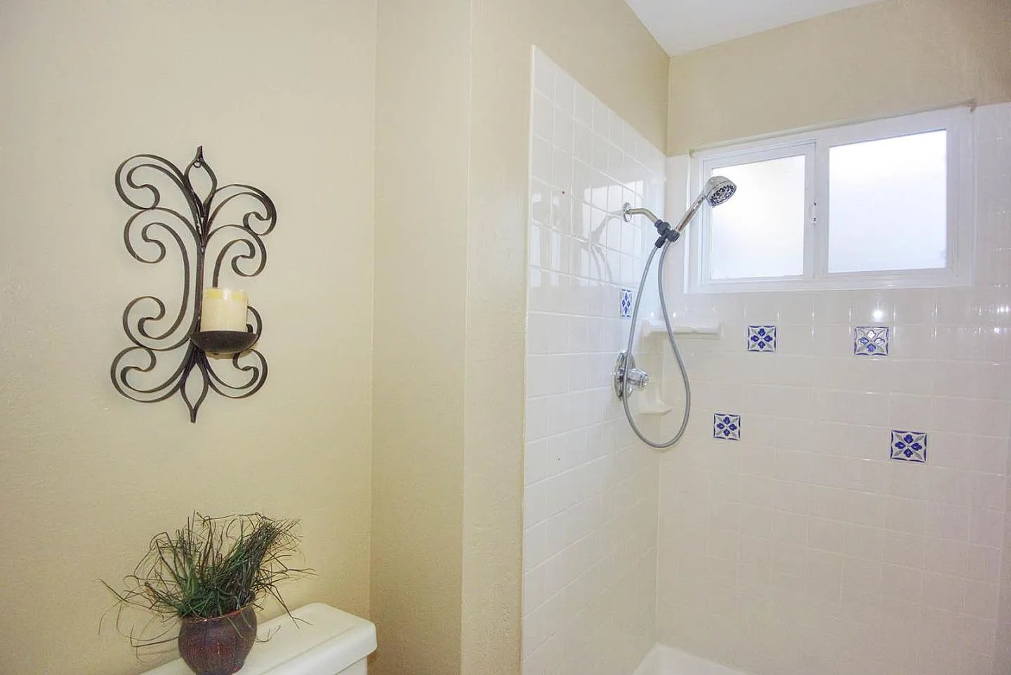 2127 Sepulveda Ave