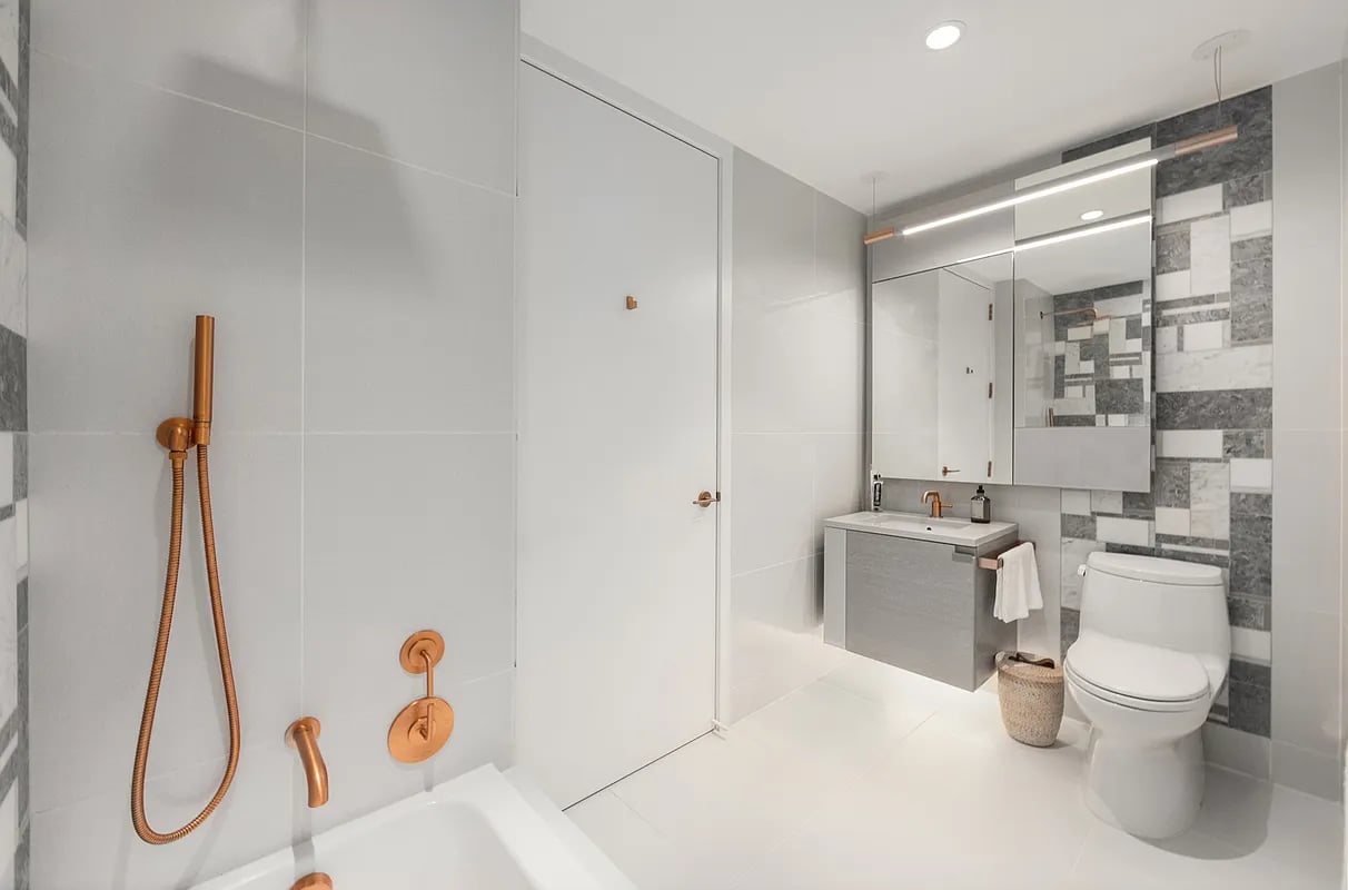 1 City Point Unit: 66C