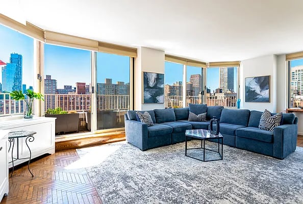 201 West 72nd Street Unit: 17D