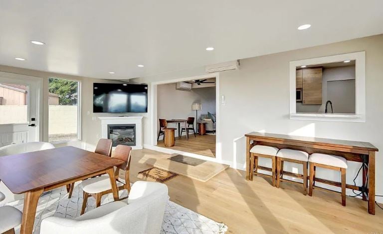 4107 Cole Way san diego, CA 92117