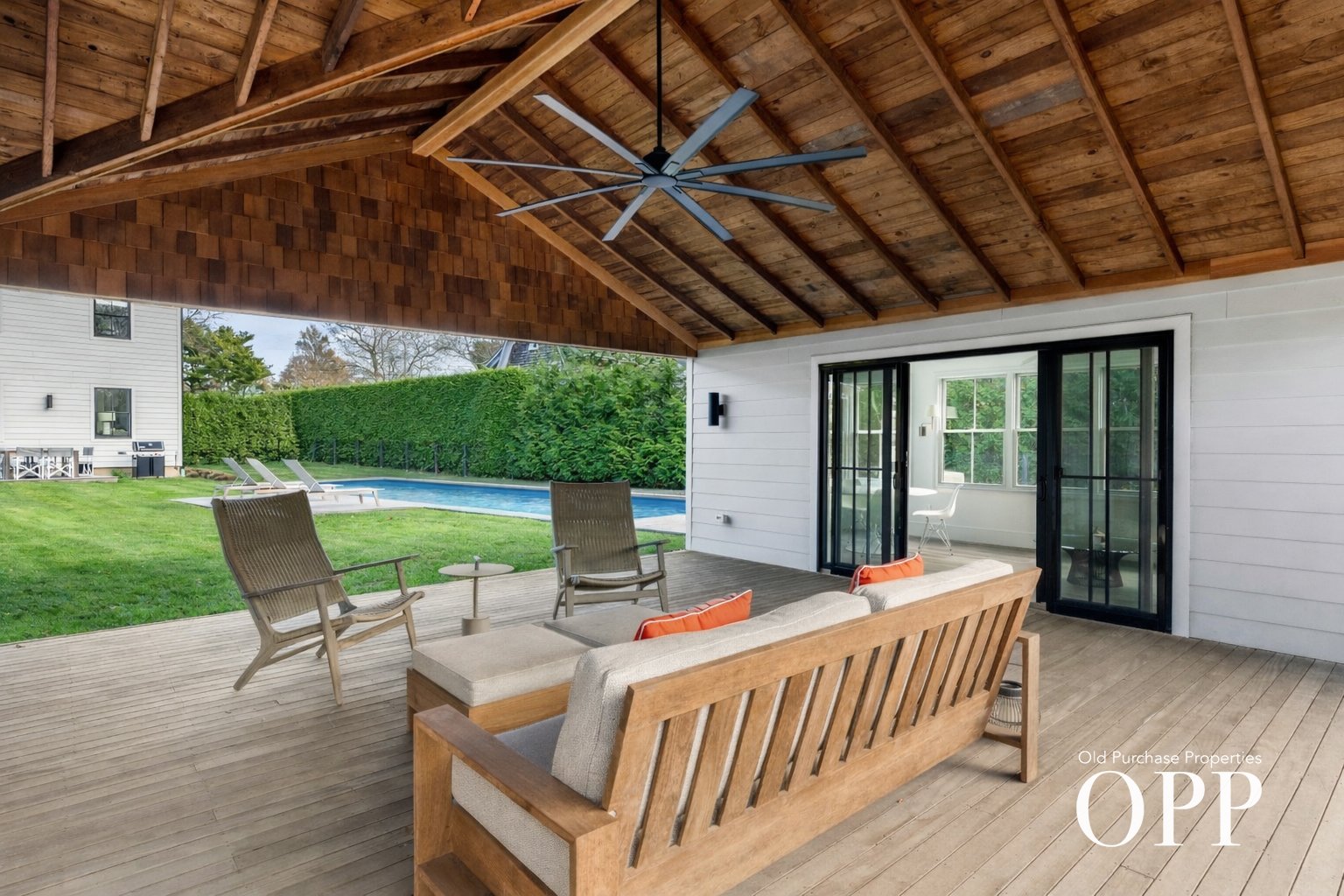 A MODERN SANCTUARY IN AN EXQUISITE LOCATION