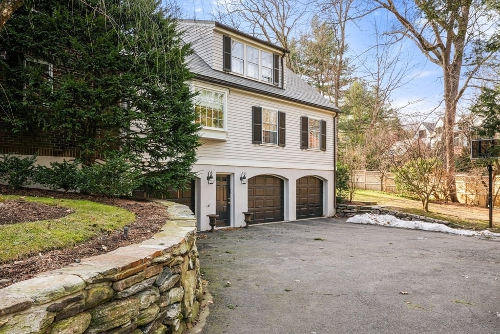 10 Lanark Rd