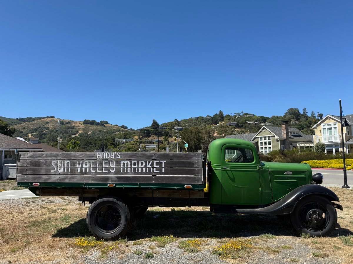 15 Sulgrave Lane, San Rafael